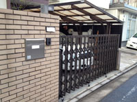 ガレージ及び門扉工事のリフォーム後